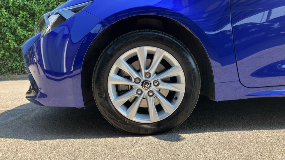 Toyota Corolla 2.0 Hybrid 178 Icon 5dr CVT Hybrid Hatchback - Image 25