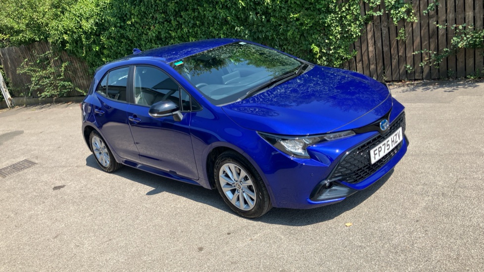 Toyota Corolla 2.0 Hybrid 178 Icon 5dr CVT Hybrid Hatchback - Image 29
