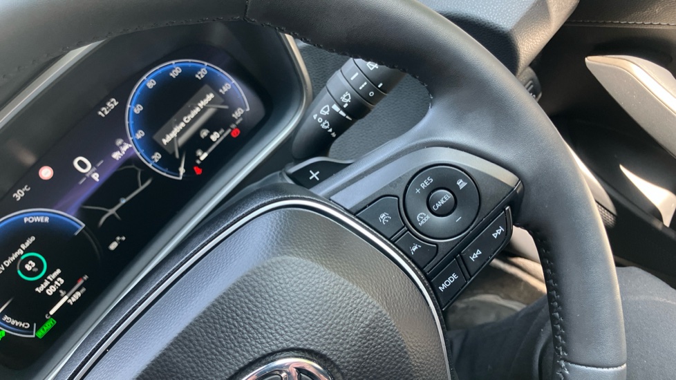 Toyota Corolla 2.0 Hybrid 178 Icon 5dr CVT Hybrid Hatchback - Image 35