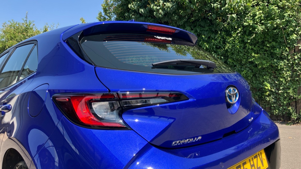 Toyota Corolla 2.0 Hybrid 178 Icon 5dr CVT Hybrid Hatchback - Image 40