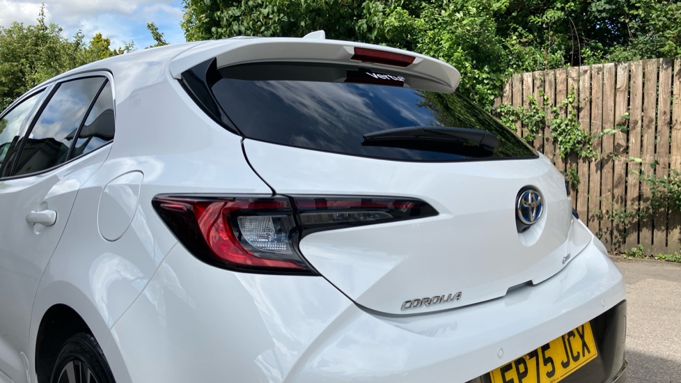 Toyota Corolla 1.8 Hybrid Design 5dr CVT Hybrid Hatchback - Image 21