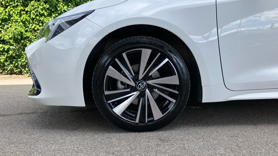Toyota Corolla 1.8 Hybrid Design 5dr CVT Hybrid Hatchback - Image 25