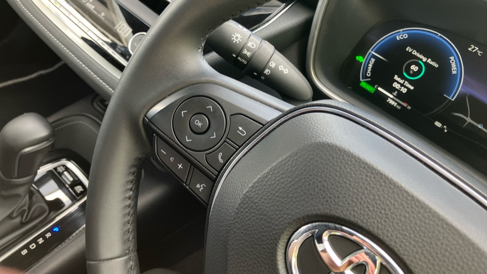 Toyota Corolla 1.8 Hybrid Design 5dr CVT Hybrid Hatchback - Image 34