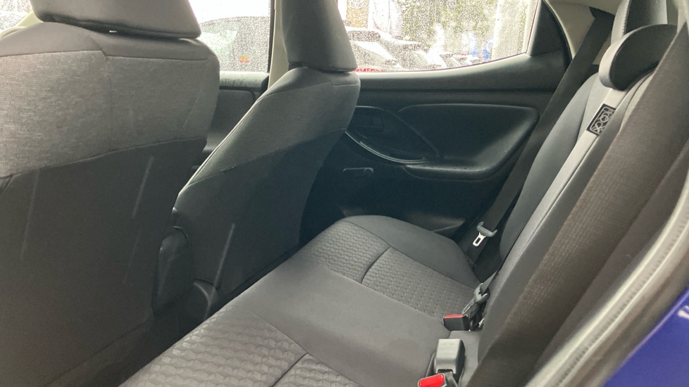Toyota Yaris 1.5 Hybrid Icon 5dr CVT Hybrid Hatchback - Image 15