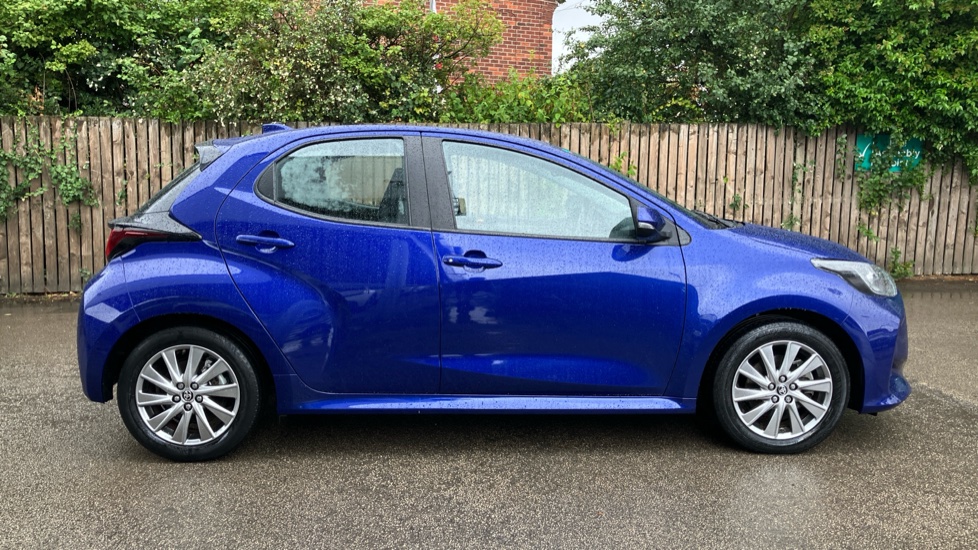 Toyota Yaris 1.5 Hybrid Icon 5dr CVT Hybrid Hatchback - Image 23