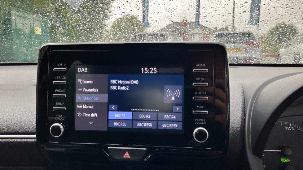 Toyota Yaris 1.5 Hybrid Icon 5dr CVT Hybrid Hatchback - Image 33