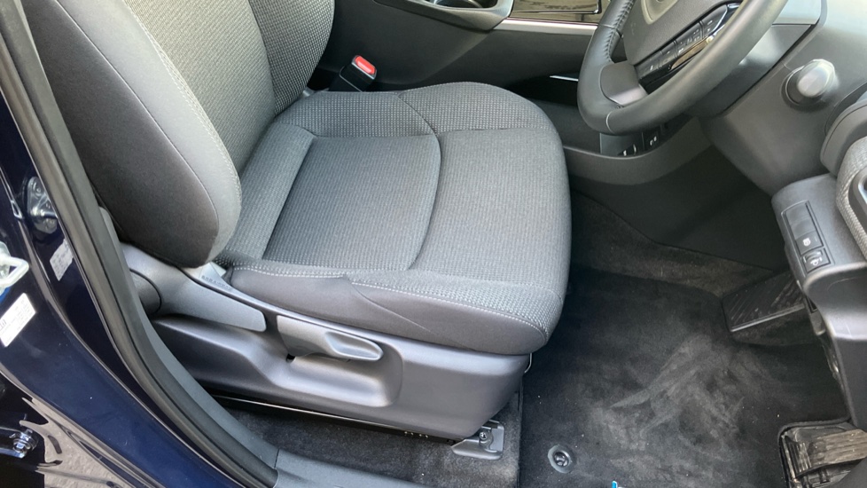 Toyota bZ4X 150kW Pure 71.4kWh 5dr Auto Electric Hatchback - Image 17