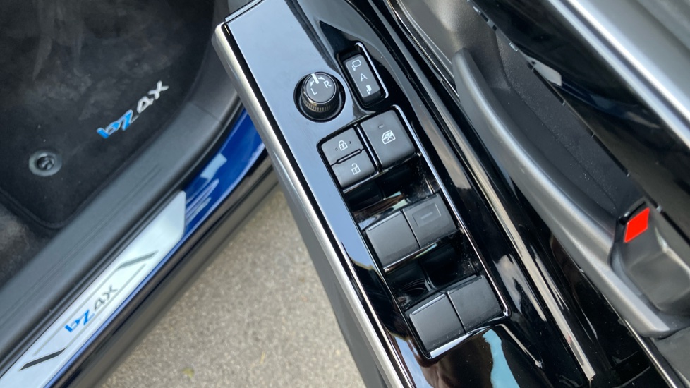 Toyota bZ4X 150kW Pure 71.4kWh 5dr Auto Electric Hatchback - Image 30