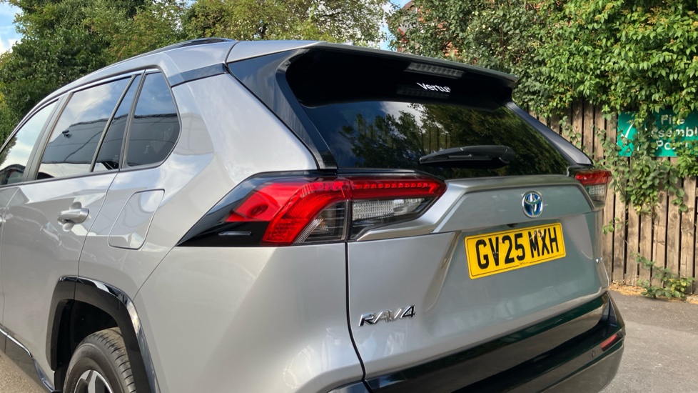 Toyota RAV4 2.5 PHEV Design 5dr CVT Estate - Image 21