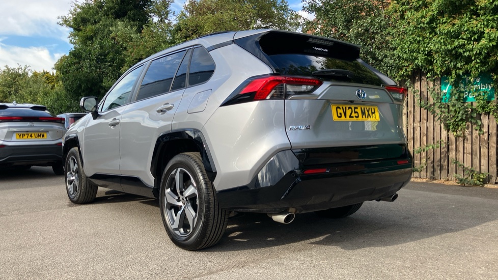 Toyota RAV4 2.5 PHEV Design 5dr CVT Estate - Image 32