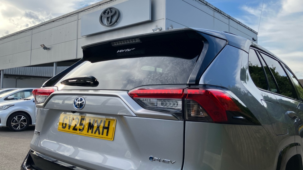Toyota RAV4 2.5 PHEV Design 5dr CVT Estate - Image 41
