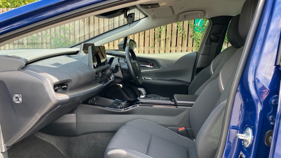 Toyota Prius 2.0 PHEV Design 5dr CVT Hatchback - Image 5