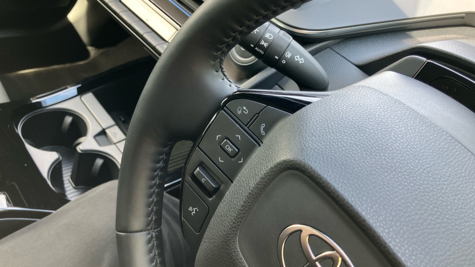 Toyota Prius 2.0 PHEV Design 5dr CVT Hatchback - Image 34