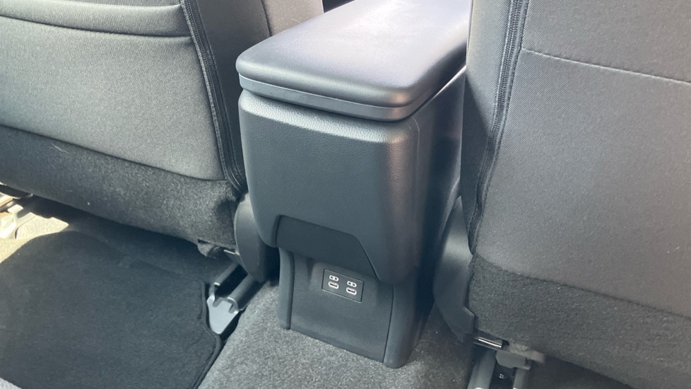 Toyota Prius 2.0 PHEV Design 5dr CVT Hatchback - Image 37