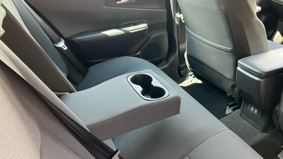Toyota Prius 2.0 PHEV Design 5dr CVT Hatchback - Image 38