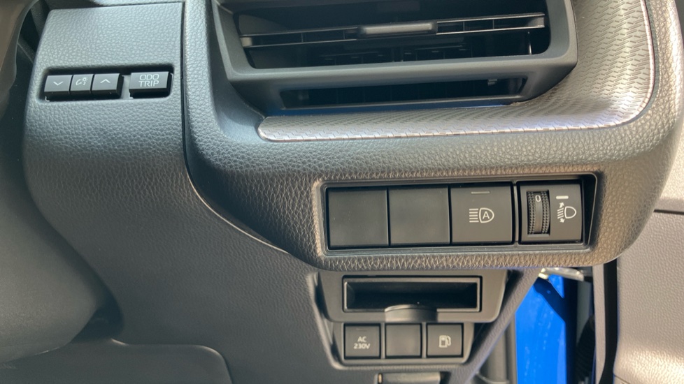 Toyota Prius 2.0 PHEV Design 5dr CVT Hatchback - Image 47