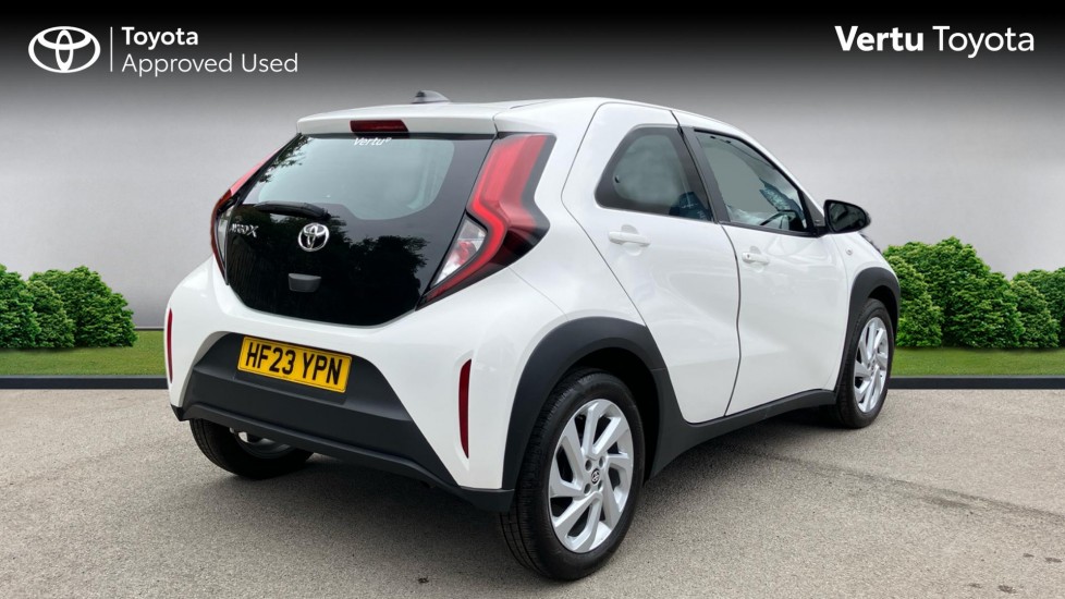 Toyota Aygo X 1.0 VVT-i Pure 5dr Petrol Hatchback - Image 2