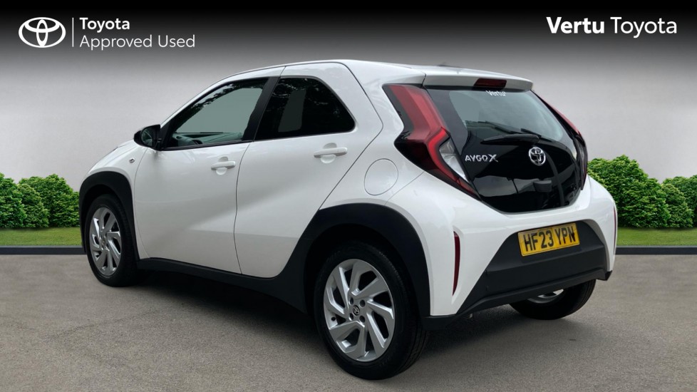 Toyota Aygo X 1.0 VVT-i Pure 5dr Petrol Hatchback - Image 4