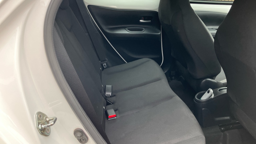 Toyota Aygo X 1.0 VVT-i Pure 5dr Petrol Hatchback - Image 8