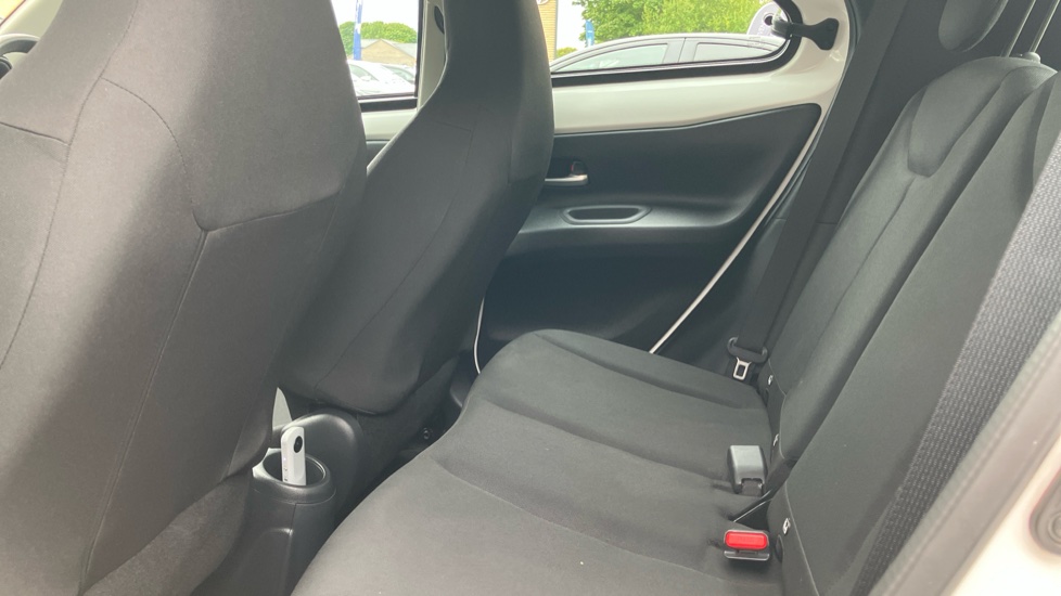 Toyota Aygo X 1.0 VVT-i Pure 5dr Petrol Hatchback - Image 15