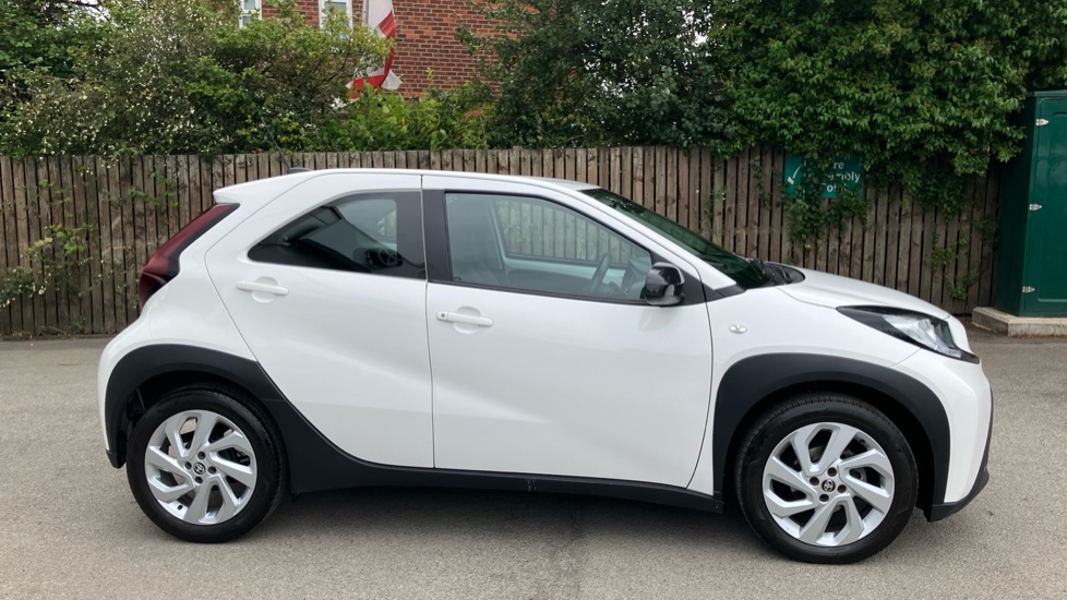 Toyota Aygo X 1.0 VVT-i Pure 5dr Petrol Hatchback - Image 23