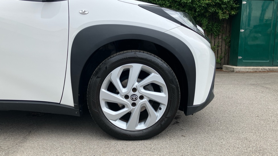Toyota Aygo X 1.0 VVT-i Pure 5dr Petrol Hatchback - Image 25