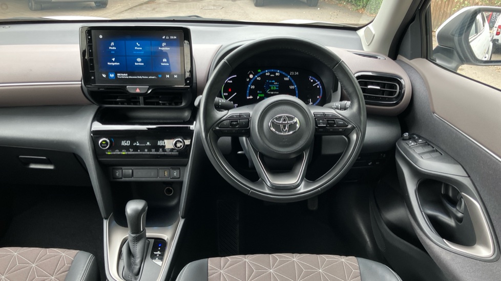 Toyota Yaris Cross 1.5 Hybrid Excel 5dr CVT Hybrid Estate - Image 7