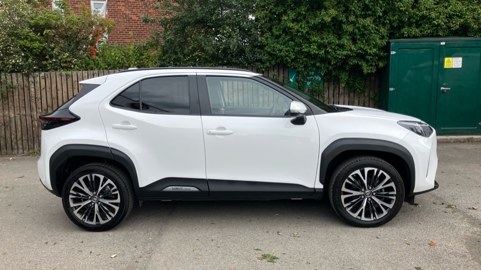 Toyota Yaris Cross 1.5 Hybrid Excel 5dr CVT Hybrid Estate - Image 23