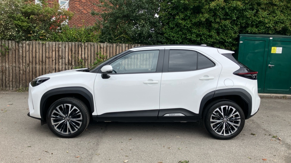 Toyota Yaris Cross 1.5 Hybrid Excel 5dr CVT Hybrid Estate - Image 24