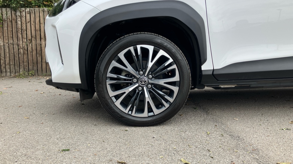 Toyota Yaris Cross 1.5 Hybrid Excel 5dr CVT Hybrid Estate - Image 25