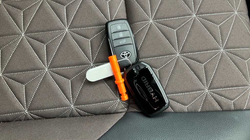Toyota Yaris Cross 1.5 Hybrid Excel 5dr CVT Hybrid Estate - Image 28