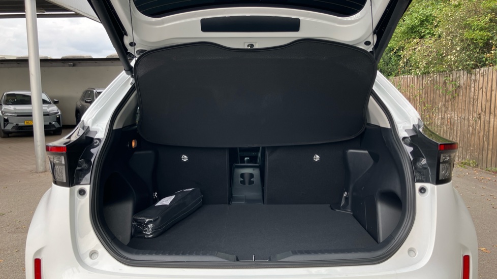 Toyota Yaris Cross 1.5 Hybrid Excel 5dr CVT Hybrid Estate - Image 46