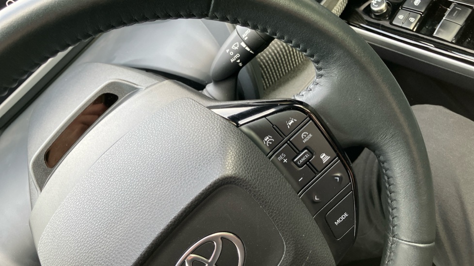 Toyota bZ4X 150kW Motion 71.4kWh 5dr Auto [11kW] Electric Hatchback - Image 35