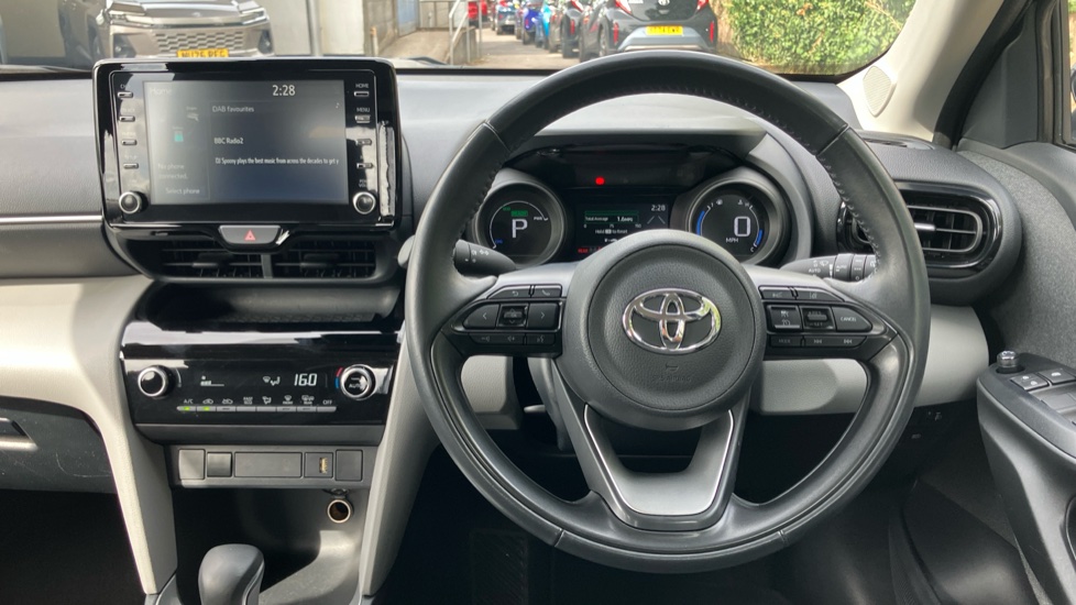 Toyota Yaris Cross 1.5 Hybrid Icon 5dr CVT Hybrid Estate - Image 10
