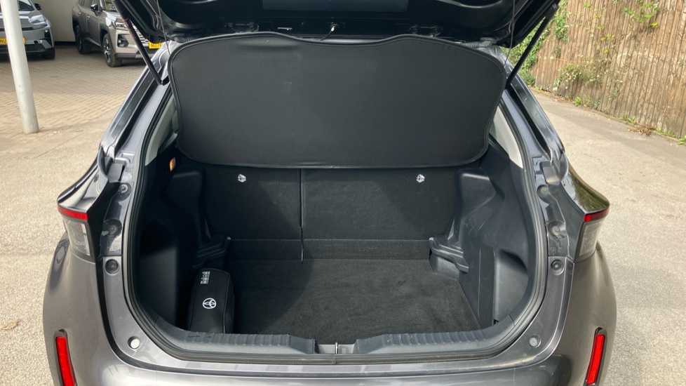 Toyota Yaris Cross 1.5 Hybrid Icon 5dr CVT Hybrid Estate - Image 13