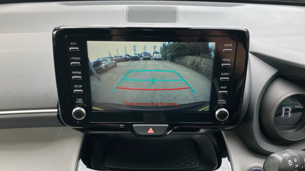 Toyota Yaris Cross 1.5 Hybrid Icon 5dr CVT Hybrid Estate - Image 40