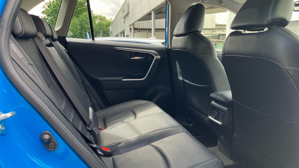 Toyota RAV4 2.5 VVT-i Hybrid Excel TSS 5dr CVT [Nav] 2WD Hybrid Estate - Image 8
