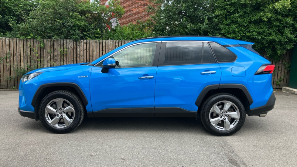 Toyota RAV4 2.5 VVT-i Hybrid Excel TSS 5dr CVT [Nav] 2WD Hybrid Estate - Image 24