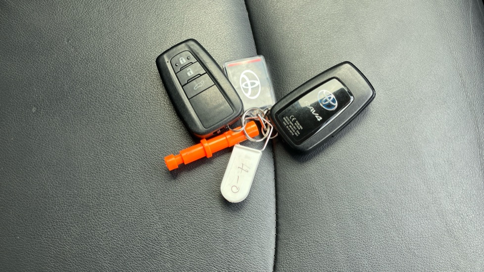 Toyota RAV4 2.5 VVT-i Hybrid Excel TSS 5dr CVT [Nav] 2WD Hybrid Estate - Image 28