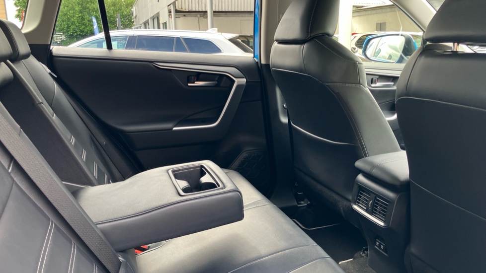 Toyota RAV4 2.5 VVT-i Hybrid Excel TSS 5dr CVT [Nav] 2WD Hybrid Estate - Image 37