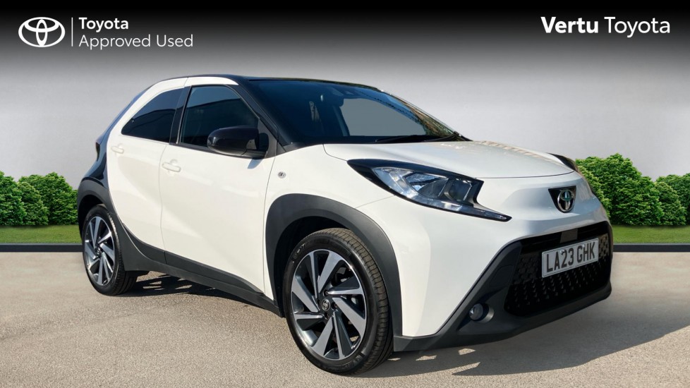 Toyota Aygo X 1.0 VVT-i Edge 5dr Petrol Hatchback - Image 1