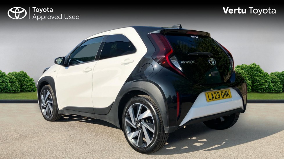 Toyota Aygo X 1.0 VVT-i Edge 5dr Petrol Hatchback - Image 4