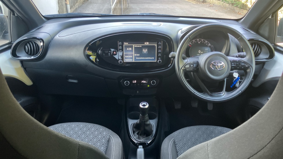 Toyota Aygo X 1.0 VVT-i Edge 5dr Petrol Hatchback - Image 6