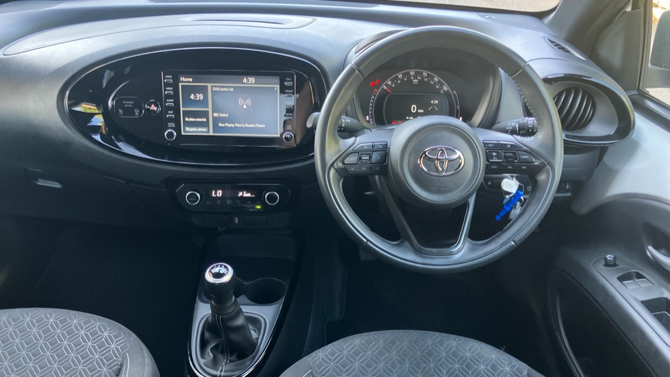 Toyota Aygo X 1.0 VVT-i Edge 5dr Petrol Hatchback - Image 7