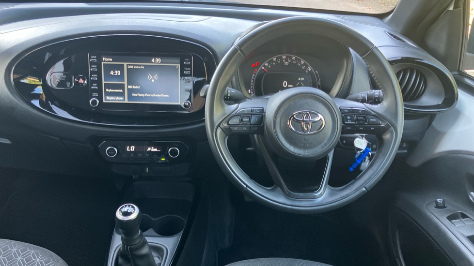 Toyota Aygo X 1.0 VVT-i Edge 5dr Petrol Hatchback - Image 10