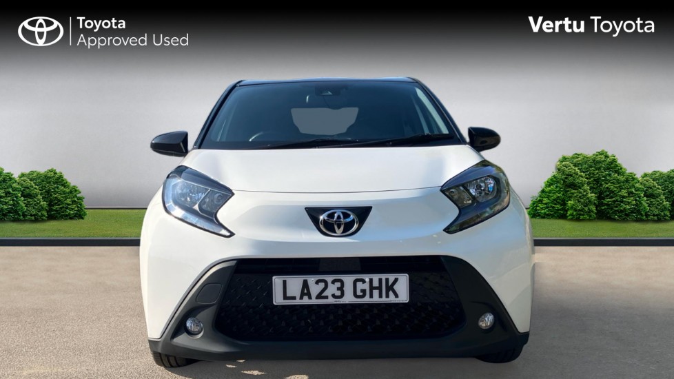 Toyota Aygo X 1.0 VVT-i Edge 5dr Petrol Hatchback - Image 22