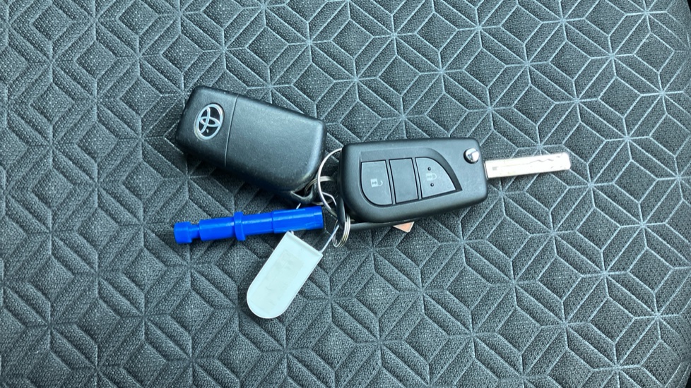 Toyota Aygo X 1.0 VVT-i Edge 5dr Petrol Hatchback - Image 28