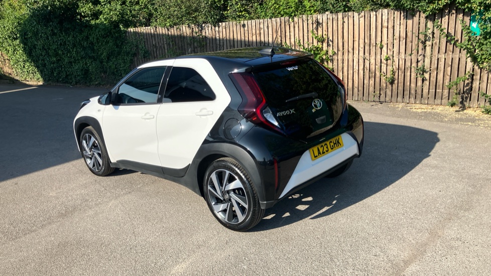 Toyota Aygo X 1.0 VVT-i Edge 5dr Petrol Hatchback - Image 30