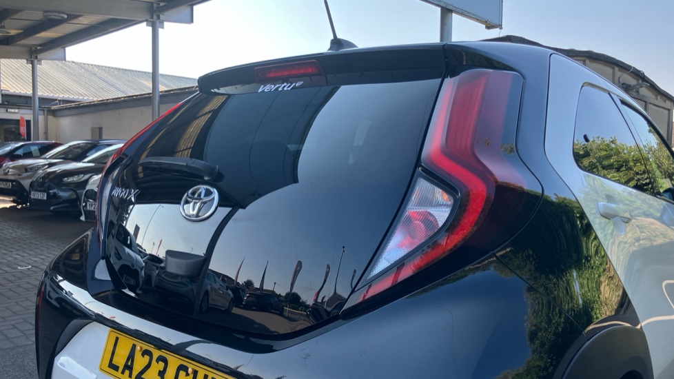Toyota Aygo X 1.0 VVT-i Edge 5dr Petrol Hatchback - Image 35