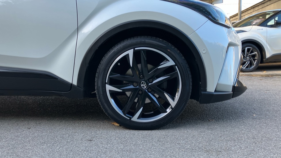 Toyota C-HR 1.8 Hybrid GR Sport 5dr CVT Hybrid Hatchback - Image 25